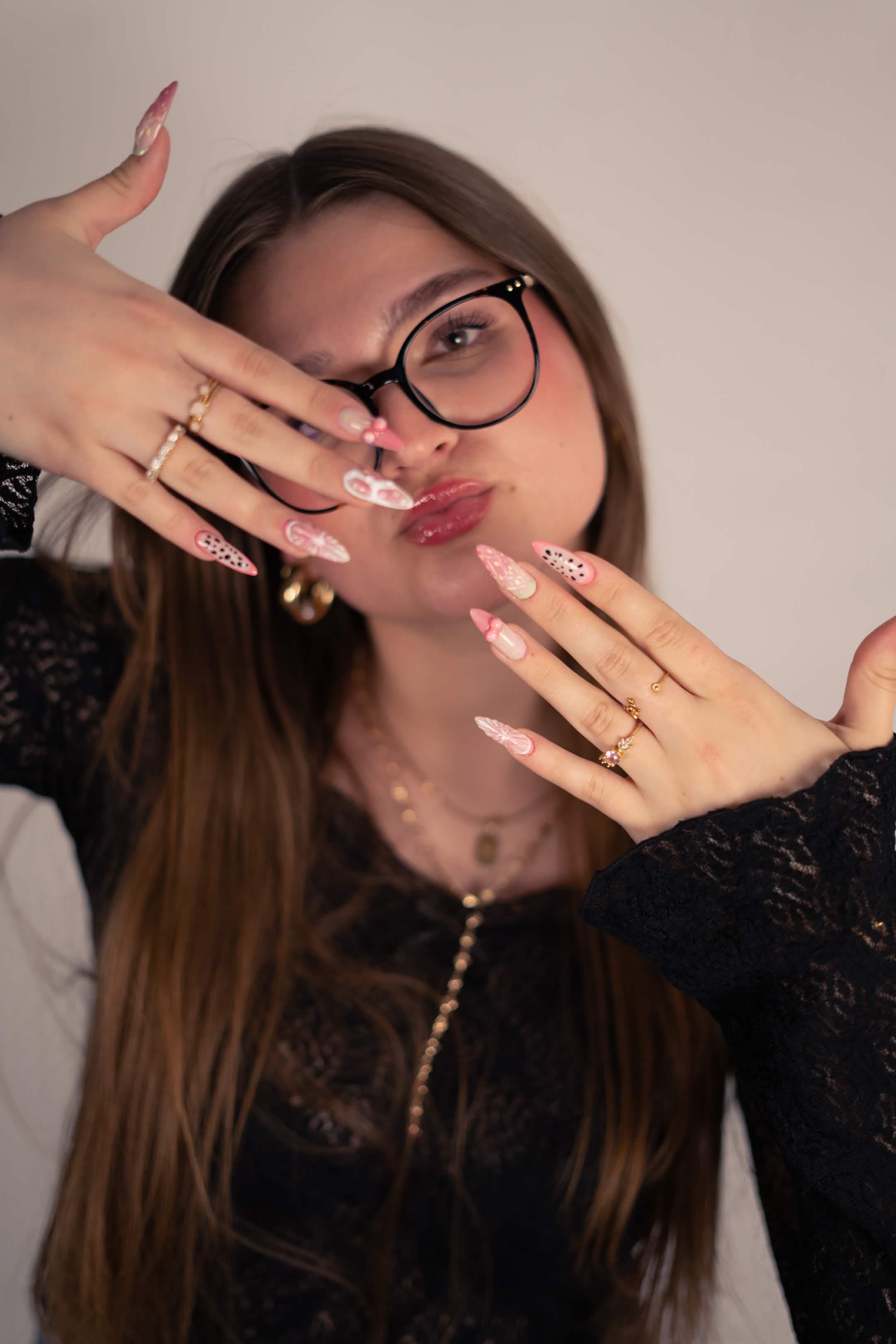 Lilly in ihrem Studio in Heusenstamm bei Offenbach