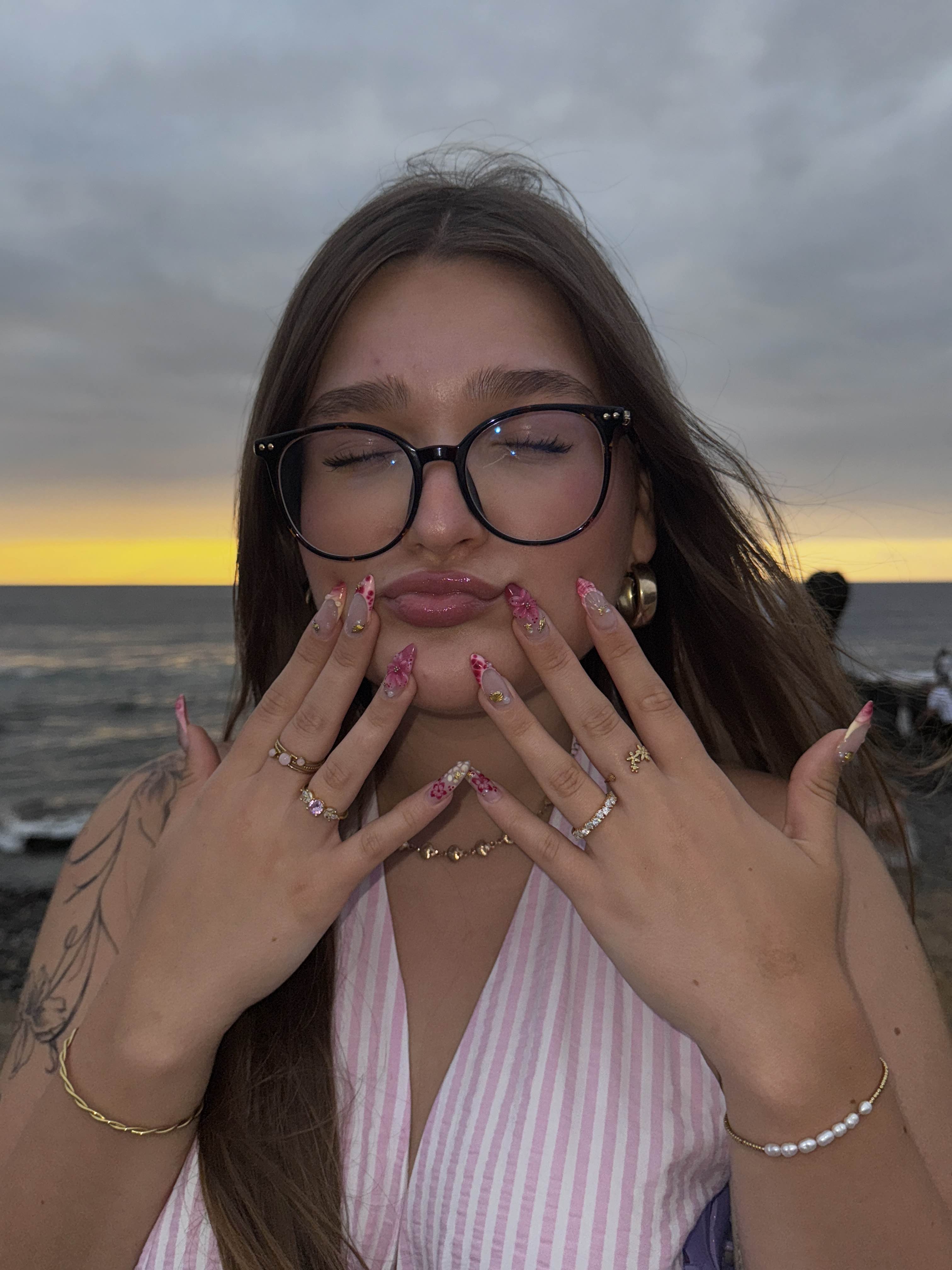 Lilly - Deine Nageldesignerin