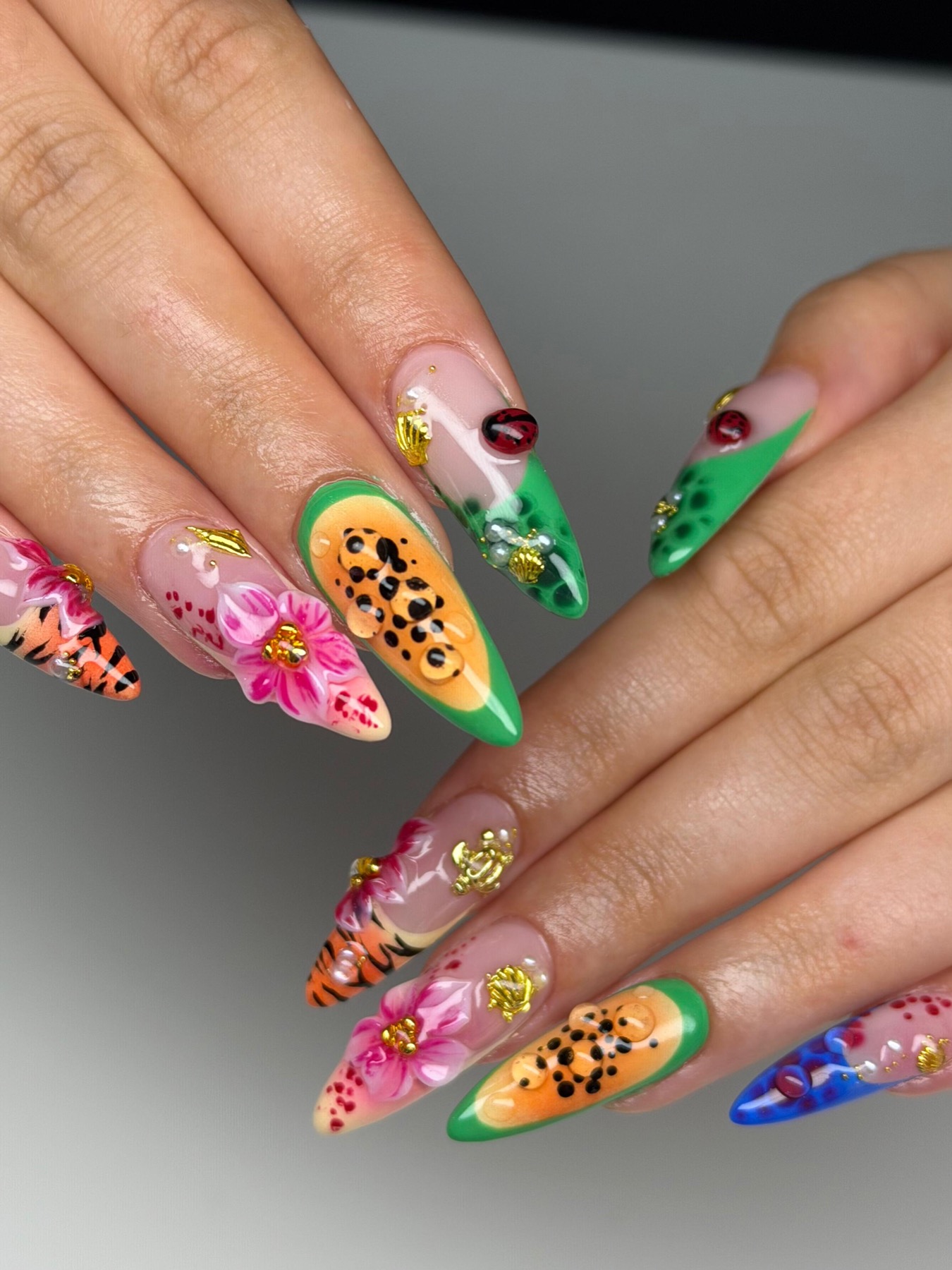Tropical Detail Set